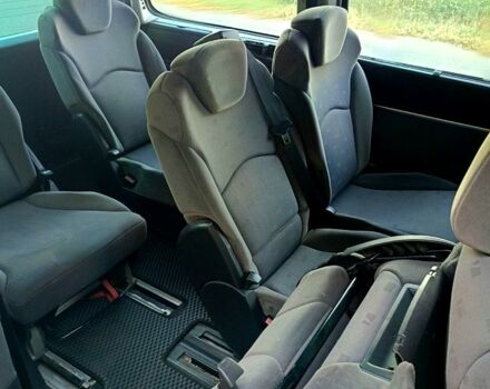 Серый Пежо 807, объемом двигателя 2.2 л и пробегом 322 тыс. км за 4700 $, фото 4 на Automoto.ua