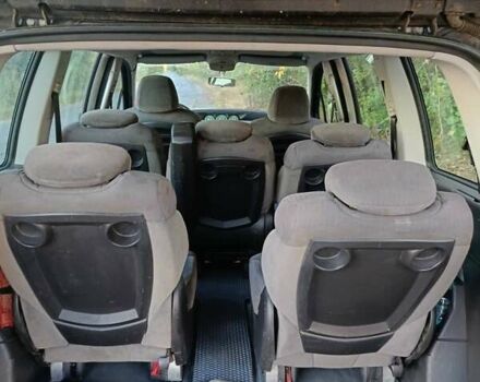 Серый Пежо 807, объемом двигателя 2.2 л и пробегом 322 тыс. км за 4700 $, фото 2 на Automoto.ua