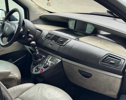 Сірий Пежо 807, об'ємом двигуна 2.2 л та пробігом 200 тис. км за 4500 $, фото 17 на Automoto.ua