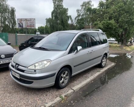 Серый Пежо 807, объемом двигателя 2.2 л и пробегом 350 тыс. км за 3800 $, фото 2 на Automoto.ua