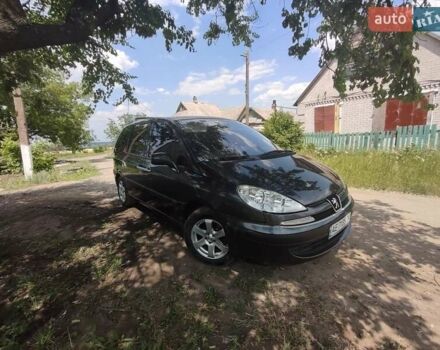 Серый Пежо 807, объемом двигателя 2 л и пробегом 215 тыс. км за 4500 $, фото 1 на Automoto.ua