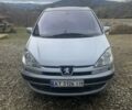 Серый Пежо 807, объемом двигателя 2 л и пробегом 329 тыс. км за 4500 $, фото 1 на Automoto.ua