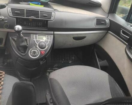 Серый Пежо 807, объемом двигателя 2.2 л и пробегом 313 тыс. км за 5000 $, фото 19 на Automoto.ua