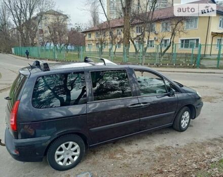 Сірий Пежо 807, об'ємом двигуна 2.23 л та пробігом 245 тис. км за 4200 $, фото 5 на Automoto.ua