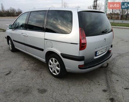 Серый Пежо 807, объемом двигателя 2 л и пробегом 295 тыс. км за 5200 $, фото 3 на Automoto.ua