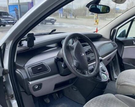 Серый Пежо 807, объемом двигателя 2 л и пробегом 295 тыс. км за 5200 $, фото 13 на Automoto.ua