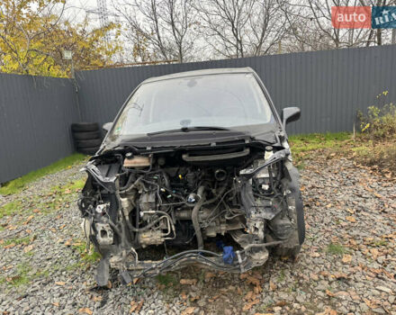 Серый Пежо 807, объемом двигателя 2 л и пробегом 230 тыс. км за 1850 $, фото 4 на Automoto.ua