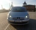Серый Пежо 807, объемом двигателя 2 л и пробегом 270 тыс. км за 5200 $, фото 2 на Automoto.ua
