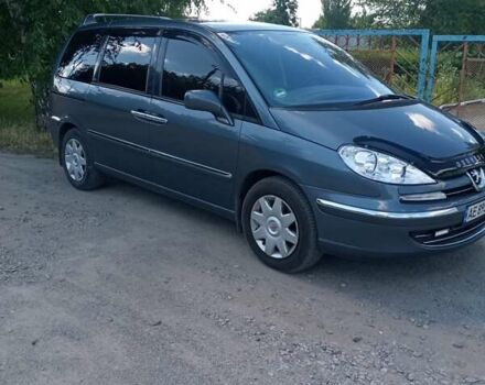 Серый Пежо 807, объемом двигателя 2 л и пробегом 190 тыс. км за 7500 $, фото 2 на Automoto.ua