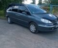 Серый Пежо 807, объемом двигателя 2 л и пробегом 190 тыс. км за 7500 $, фото 2 на Automoto.ua