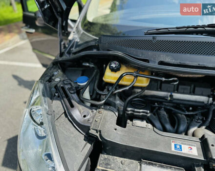 Серый Пежо 807, объемом двигателя 2 л и пробегом 206 тыс. км за 6850 $, фото 66 на Automoto.ua