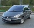 Серый Пежо 807, объемом двигателя 2 л и пробегом 333 тыс. км за 5000 $, фото 2 на Automoto.ua