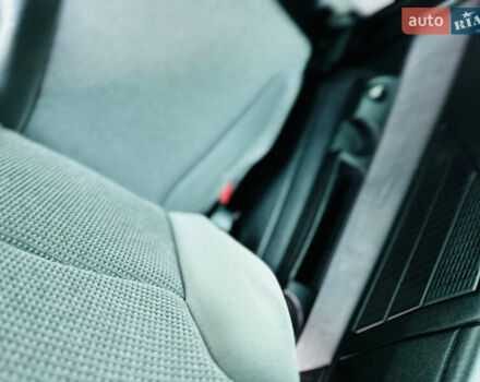 Серый Пежо 807, объемом двигателя 2 л и пробегом 206 тыс. км за 6850 $, фото 26 на Automoto.ua