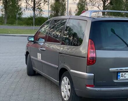 Серый Пежо 807, объемом двигателя 2 л и пробегом 333 тыс. км за 5000 $, фото 6 на Automoto.ua
