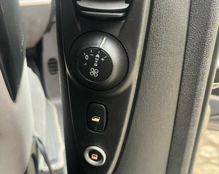 Серый Пежо 807, объемом двигателя 2 л и пробегом 300 тыс. км за 5900 $, фото 17 на Automoto.ua