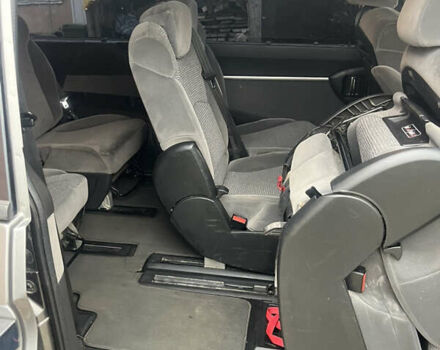 Серый Пежо 807, объемом двигателя 2 л и пробегом 300 тыс. км за 5900 $, фото 16 на Automoto.ua