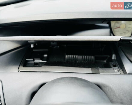 Серый Пежо 807, объемом двигателя 2 л и пробегом 206 тыс. км за 6850 $, фото 60 на Automoto.ua