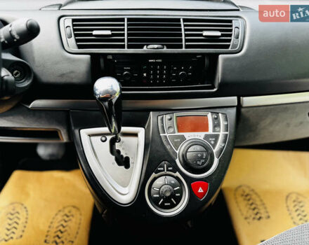 Серый Пежо 807, объемом двигателя 2 л и пробегом 206 тыс. км за 6850 $, фото 58 на Automoto.ua