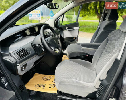 Серый Пежо 807, объемом двигателя 2 л и пробегом 206 тыс. км за 6850 $, фото 52 на Automoto.ua