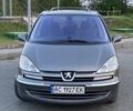 Серый Пежо 807, объемом двигателя 2 л и пробегом 333 тыс. км за 5000 $, фото 3 на Automoto.ua