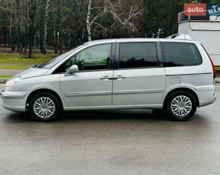 Серый Пежо 807, объемом двигателя 2.18 л и пробегом 155 тыс. км за 7500 $, фото 1 на Automoto.ua