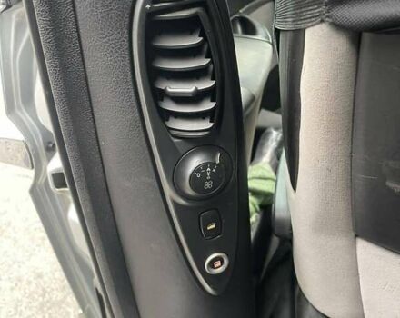 Серый Пежо 807, объемом двигателя 2.2 л и пробегом 290 тыс. км за 6000 $, фото 8 на Automoto.ua