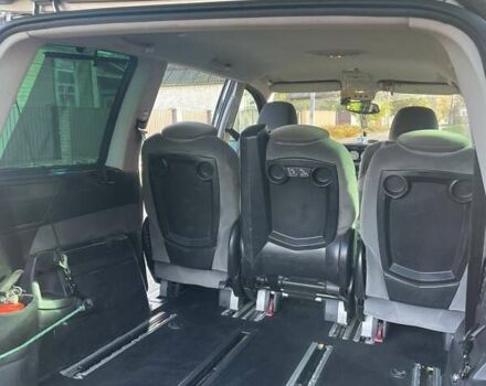 Серый Пежо 807, объемом двигателя 2.2 л и пробегом 290 тыс. км за 6000 $, фото 1 на Automoto.ua