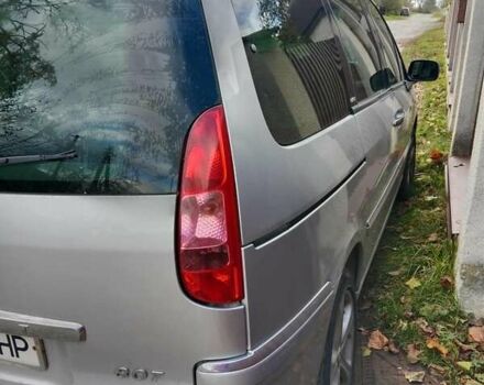 Серый Пежо 807, объемом двигателя 2.2 л и пробегом 240 тыс. км за 6800 $, фото 3 на Automoto.ua