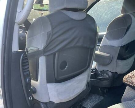 Серый Пежо 807, объемом двигателя 2.2 л и пробегом 290 тыс. км за 6000 $, фото 10 на Automoto.ua