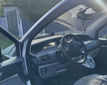 Серый Пежо 807, объемом двигателя 2.2 л и пробегом 290 тыс. км за 6000 $, фото 11 на Automoto.ua