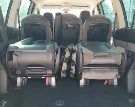 Серый Пежо 807, объемом двигателя 2 л и пробегом 259 тыс. км за 7000 $, фото 5 на Automoto.ua