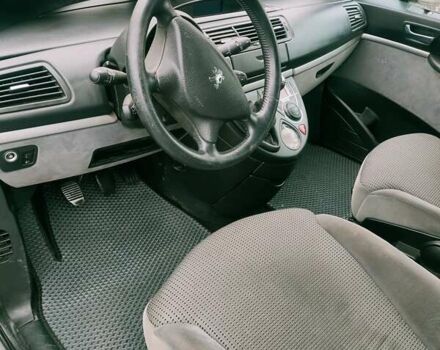 Серый Пежо 807, объемом двигателя 2 л и пробегом 248 тыс. км за 7000 $, фото 5 на Automoto.ua