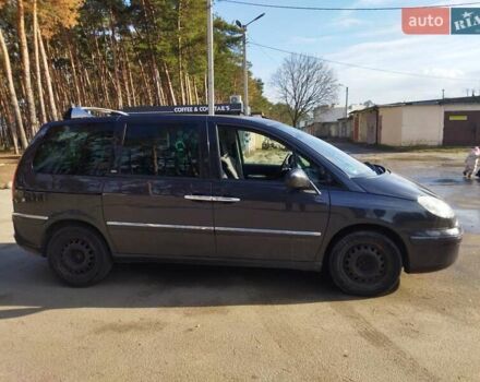 Серый Пежо 807, объемом двигателя 2 л и пробегом 259 тыс. км за 7000 $, фото 2 на Automoto.ua