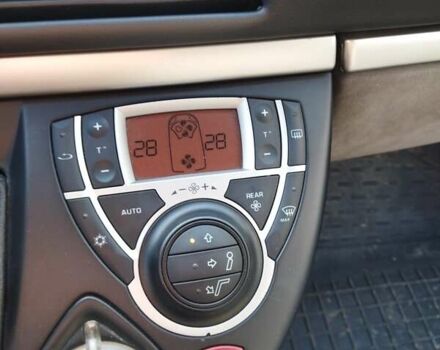 Серый Пежо 807, объемом двигателя 2 л и пробегом 259 тыс. км за 7000 $, фото 10 на Automoto.ua