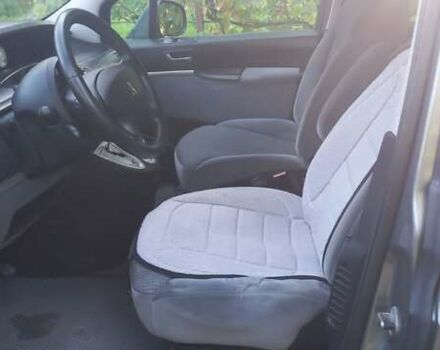 Серый Пежо 807, объемом двигателя 2 л и пробегом 265 тыс. км за 9000 $, фото 7 на Automoto.ua