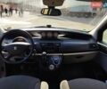 Серый Пежо 807, объемом двигателя 2 л и пробегом 259 тыс. км за 7000 $, фото 16 на Automoto.ua