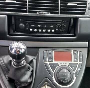 Сірий Пежо 807, об'ємом двигуна 2 л та пробігом 195 тис. км за 6900 $, фото 18 на Automoto.ua