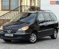 Серый Пежо 807, объемом двигателя 2 л и пробегом 195 тыс. км за 7250 $, фото 3 на Automoto.ua