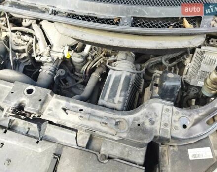 Серый Пежо 807, объемом двигателя 2 л и пробегом 259 тыс. км за 7000 $, фото 27 на Automoto.ua