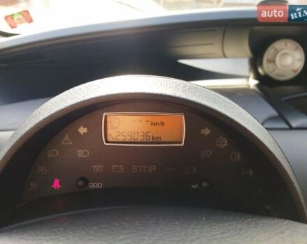 Серый Пежо 807, объемом двигателя 2 л и пробегом 259 тыс. км за 7000 $, фото 11 на Automoto.ua