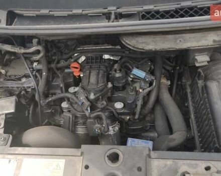 Серый Пежо 807, объемом двигателя 2 л и пробегом 194 тыс. км за 8700 $, фото 1 на Automoto.ua