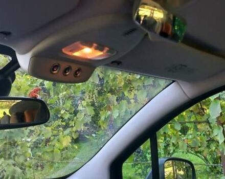 Серый Пежо 807, объемом двигателя 2 л и пробегом 265 тыс. км за 9000 $, фото 15 на Automoto.ua