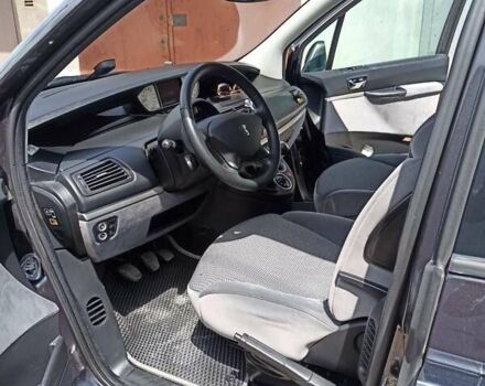 Серый Пежо 807, объемом двигателя 2 л и пробегом 183 тыс. км за 8950 $, фото 1 на Automoto.ua