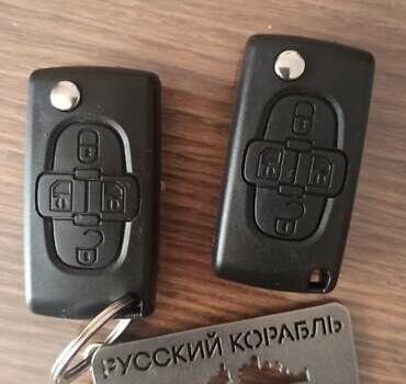 Сірий Пежо 807, об'ємом двигуна 2 л та пробігом 202 тис. км за 8900 $, фото 1 на Automoto.ua