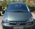 Серый Пежо 807, объемом двигателя 2 л и пробегом 197 тыс. км за 9000 $, фото 1 на Automoto.ua