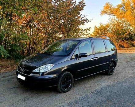 Серый Пежо 807, объемом двигателя 2.2 л и пробегом 322 тыс. км за 4700 $, фото 1 на Automoto.ua