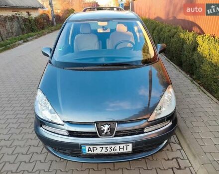 Серый Пежо 807, объемом двигателя 2 л и пробегом 286 тыс. км за 7200 $, фото 1 на Automoto.ua