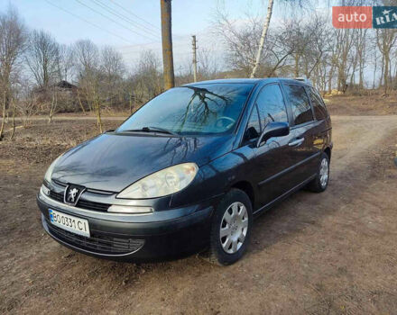 Серый Пежо 807, объемом двигателя 2 л и пробегом 270 тыс. км за 5600 $, фото 1 на Automoto.ua