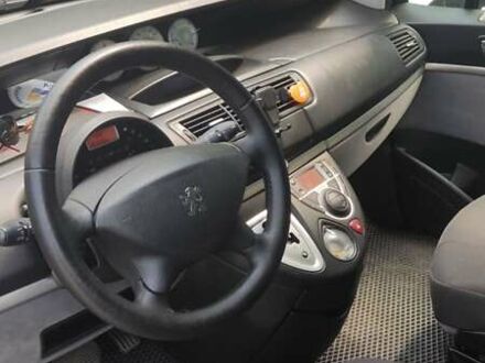 Серый Пежо 807, объемом двигателя 2 л и пробегом 194 тыс. км за 8700 $, фото 1 на Automoto.ua