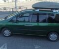 Зелений Пежо 807, об'ємом двигуна 2.23 л та пробігом 270 тис. км за 4000 $, фото 3 на Automoto.ua